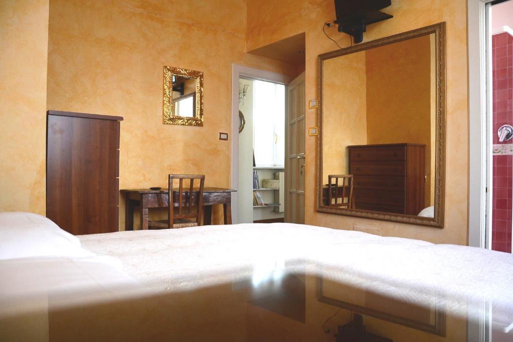 Language And Art Bed & Breakfast Ascoli Piceno Exterior photo